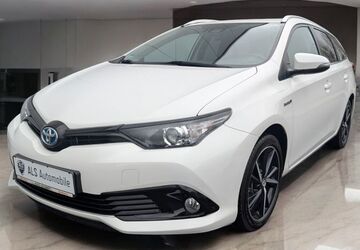 Toyota Auris 78.000 km 15.599 &euro; Immenhausen 34376