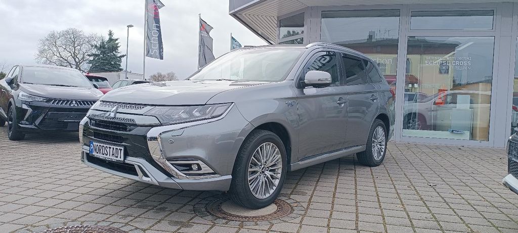 Mitsubishi Plug-in Hybrid Outlander 55.010 km 23.990 &euro; Magdeburg 39124