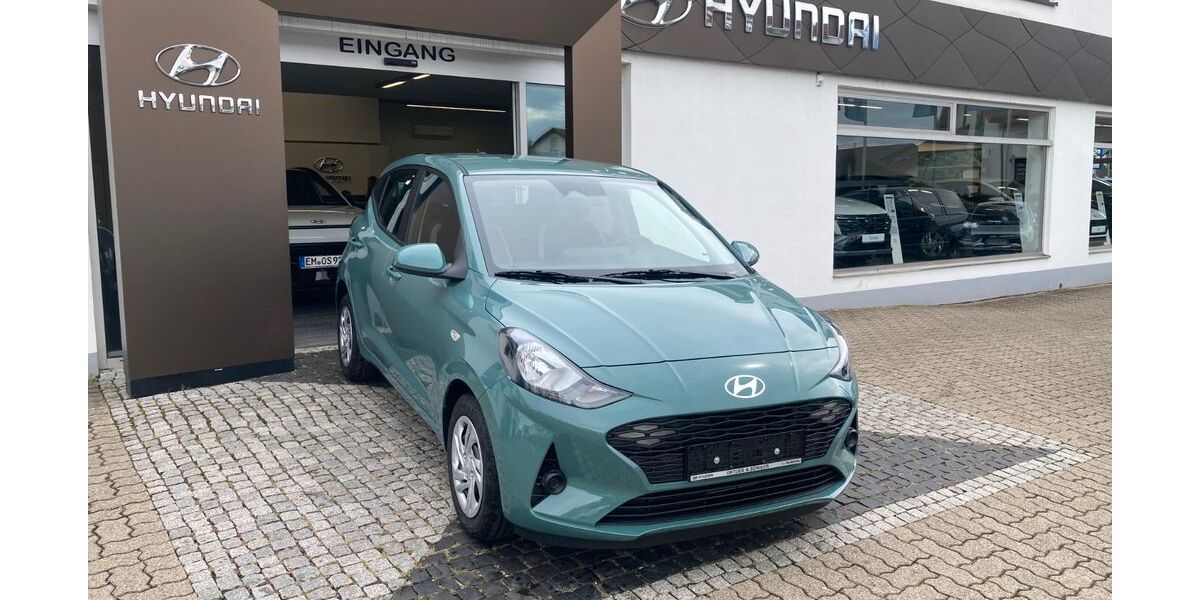 Hyundai i10 2.000 km 15.990 &euro; Emmendingen-Kollmarsreute 79312