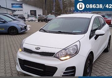 Kia Rio 96.575 km 9.490 &euro; Traunstein 83278