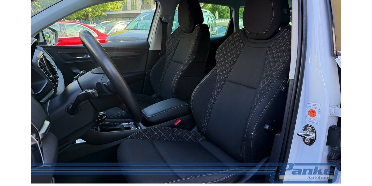 Skoda Karoq Ambition*1-Hand*Automatik*Navi*SHZ*Tempo 60.359 km 17.860 &euro; Berlin 13187