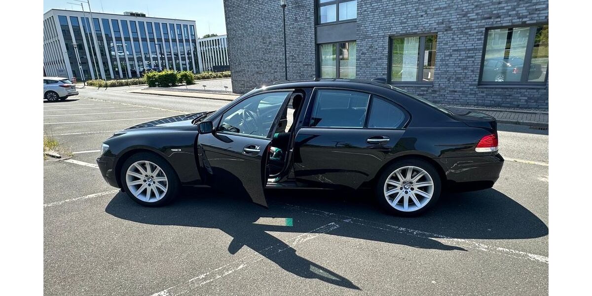BMW 745 157.658 km 13.500 &euro; Bochum 44799