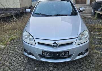 Opel Tigra 165.000 km 2.400 &euro; Wehretal 37287