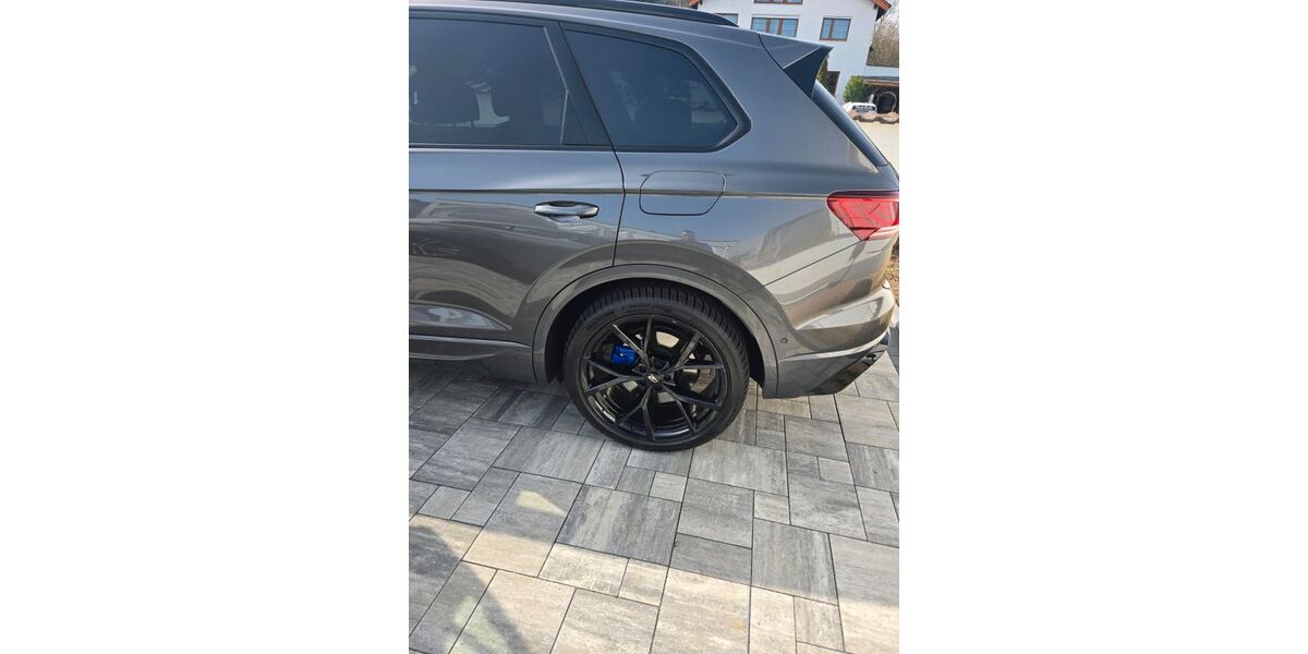 VW Touareg 13.200 km 81.500 &euro; Dietzenbach 63128