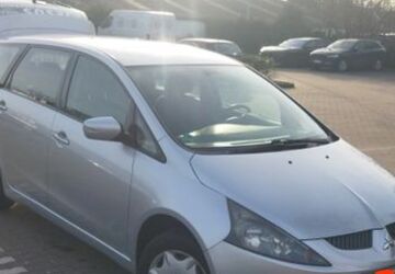 Mitsubishi Grandis 280.000 km 2.300 &euro; Düsseldorf 40489