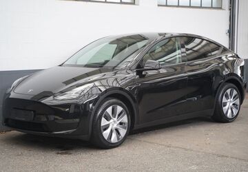 Tesla Model Y 51.987 km 36.250 &euro; Mönchengladbach 41236