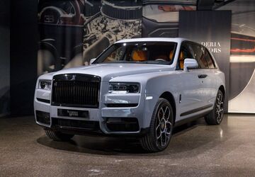Rolls Royce Cullinan 29.000 km 415.310 &euro; München 81829