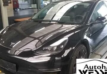 Tesla Model 3 27.831 km 34.950 &euro; Wittmund 26409