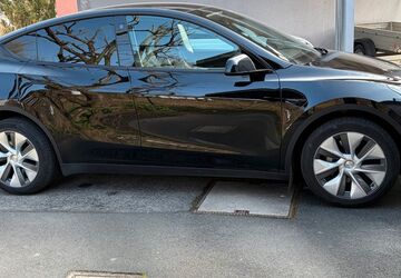 Tesla Model Y 97.000 km 31.200 &euro; Bur 90559