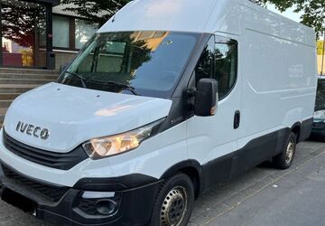 IVECO Andere 235.000 km 9.990 &euro; Frankfurt am Main 65933