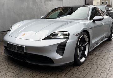 Porsche Taycan 100.000 km 48.900 &euro; Übach Palenberg 52531