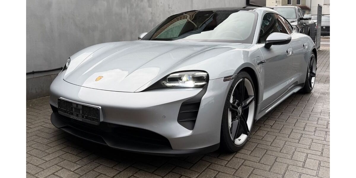 Porsche Taycan 100.000 km 48.900 &euro; Übach Palenberg 52531