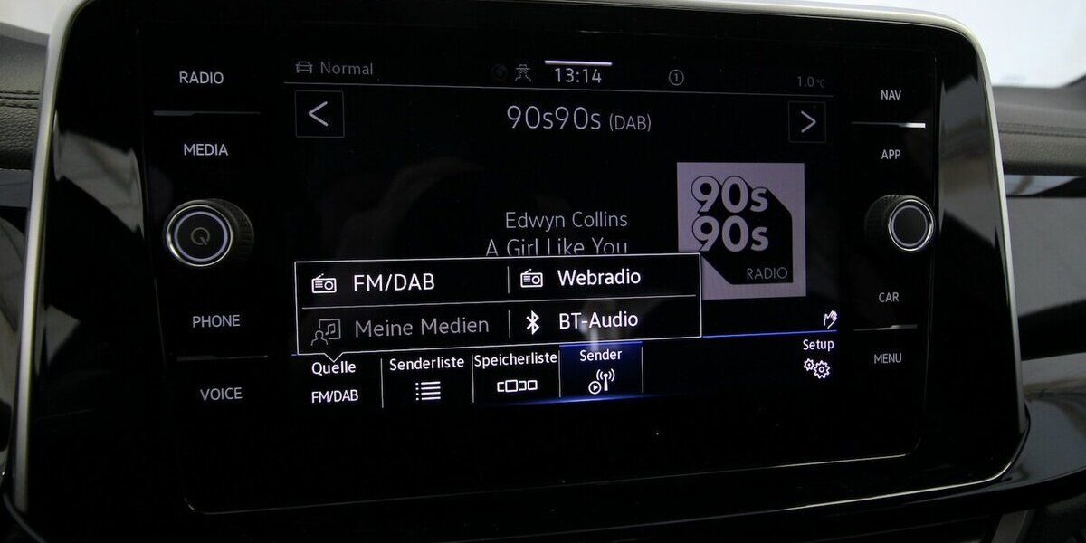 VW T-Roc TSI R-Line LED+ACC+SITZHEIZUNG 22.040 km 24.900 &euro; Hagenow 19230