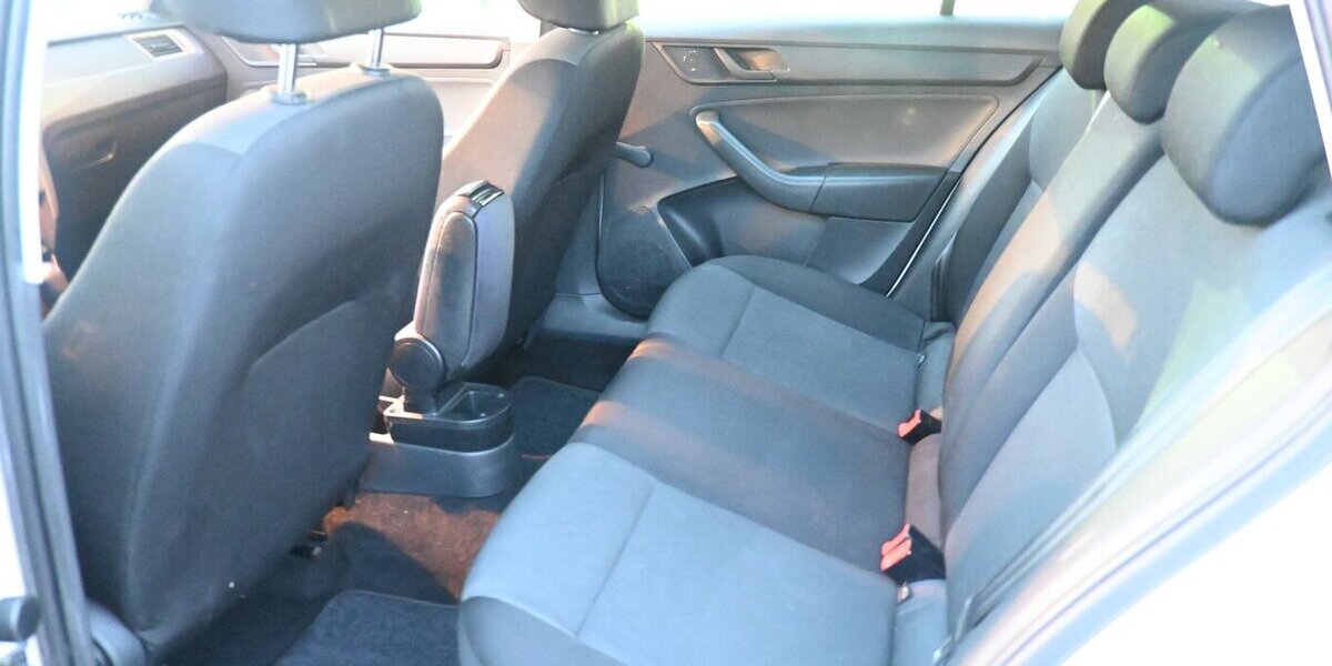 Skoda Rapid Spaceback 1.2 mit NAVI Steuerkette neu!!! 175.000 km 5.600 &euro; Seevetal - Hittfeld 21218