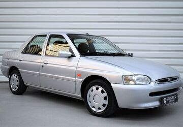 Ford Escort 25.505 km 4.990 &euro; Forst 76694