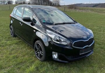 Kia Carens 130.000 km 8.000 &euro; Steinau an der Straße 36396