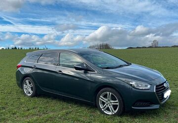 Hyundai i40 218.000 km 6.400 &euro; Morsbach 51597