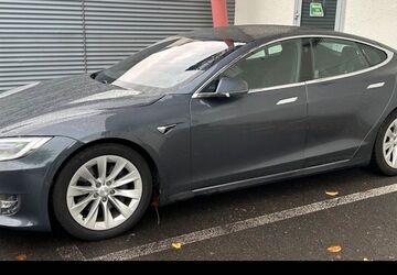Tesla Model S 113.000 km 31.500 &euro; Meerbusch 40667