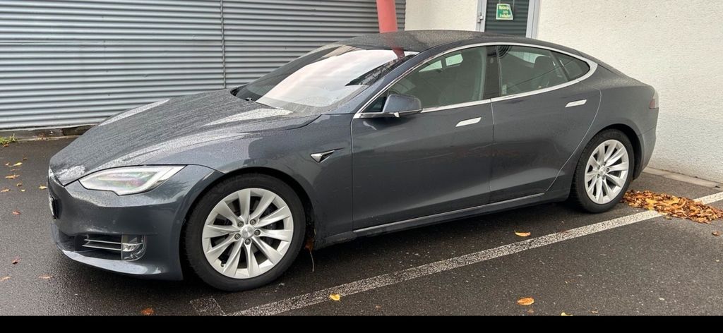 Tesla Model S 113.000 km 31.500 &euro; Meerbusch 40667