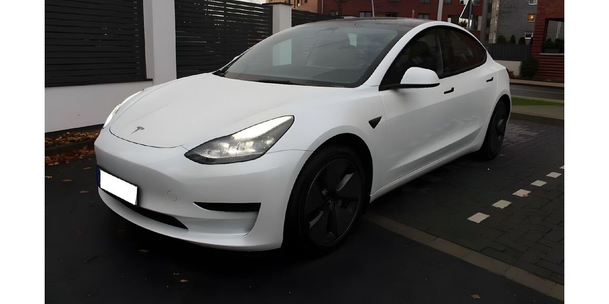 Tesla Model 3 50.000 km 25.490 &euro; Kirchberg/Untermitterdorf 94259