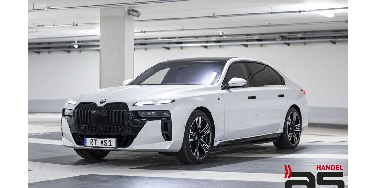 BMW i7 32.000 km 94.890 &euro; Reutlingen-Mittelstadt 72766