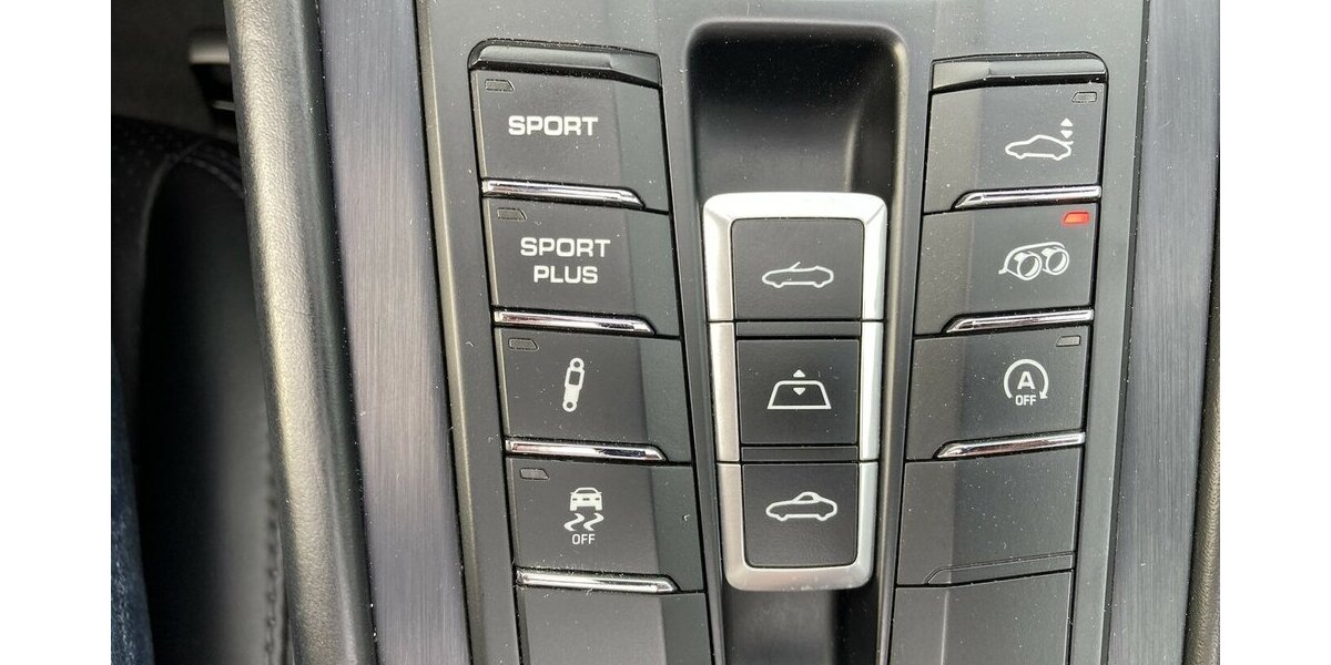 Porsche 911 Carrera GTS Cabriolet Approved 05/27 45.700 km 118.555 &euro; Schorndorf 73614