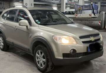 Chevrolet Captiva 90.505 km 3.100 &euro; Frankfurt am Main 60389