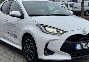 Toyota Yaris 2.500 km 27.890 &euro; Dachau 85221