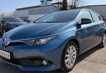 Toyota Auris 82.500 km 13.490 &euro; München 80807