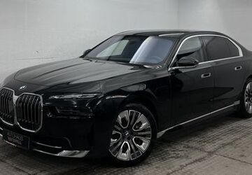 BMW 750 103.449 km 82.870 &euro; Berlin 12351