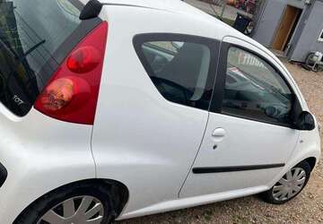 Peugeot 107 93.000 km 3.900 &euro; Essen 45309