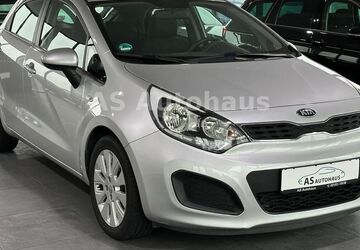 Kia Rio 79.485 km 6.850 &euro; Nettetal 41334