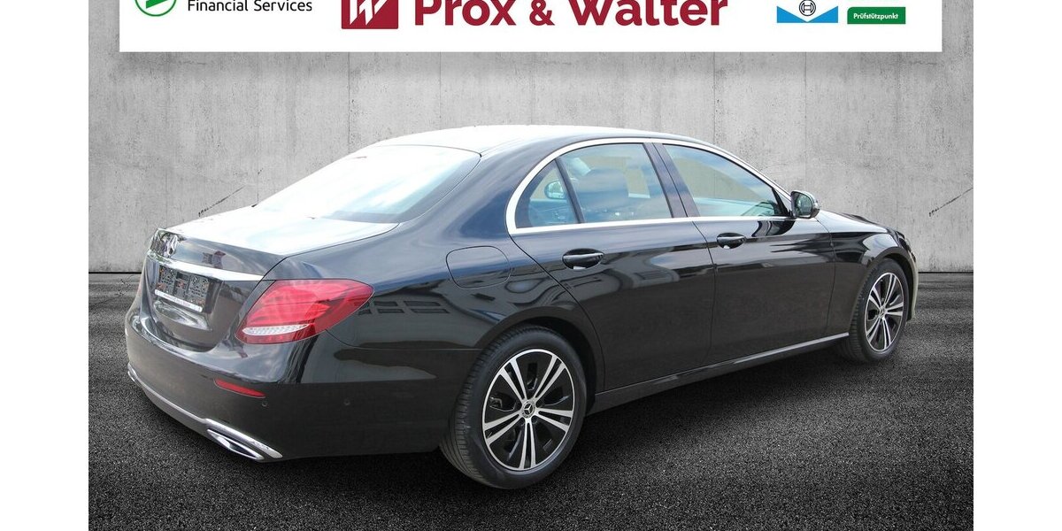 Mercedes-Benz E 220 d Avantgarde NAVI+LED+KAMERA+STANDHEIZUNG 29.693 km 36.900 &euro; Hagenow 19230