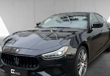 Maserati Ghibli 37.224 km 58.846 &euro; Hamburg 20537