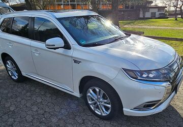 Mitsubishi Plug-in Hybrid Outlander 81.000 km 22.450 &euro; Gelnhausen 63571