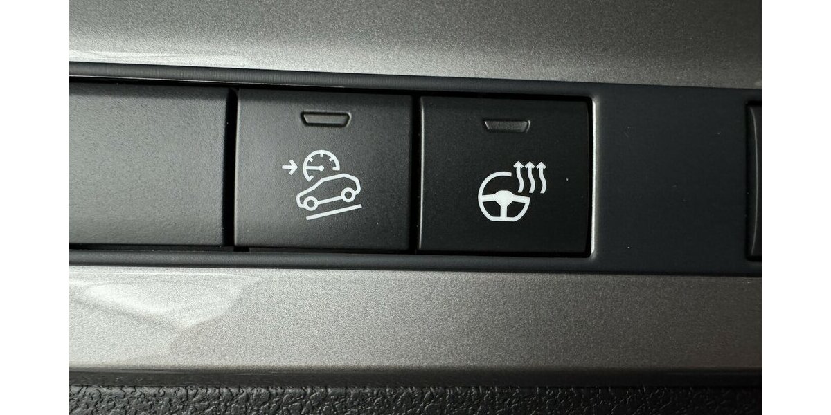 Opel Zafira Life Edition XL 2.0D 180 PS 9 Sitze LED 41.800 km 32.690 &euro; Lich 35423