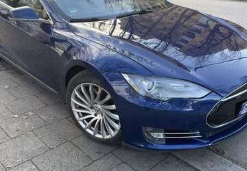 Tesla Model S 308.000 km 16.000 &euro; München 80935
