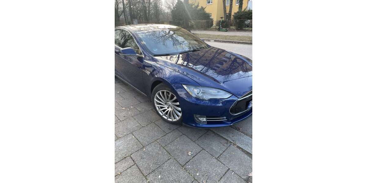Tesla Model S 308.000 km 16.000 &euro; München 80935