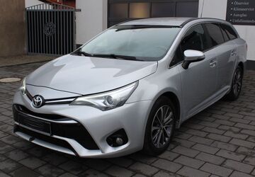 Toyota Avensis 118.000 km 13.990 &euro; Obernkirchen/Vehlen (B65) 31683