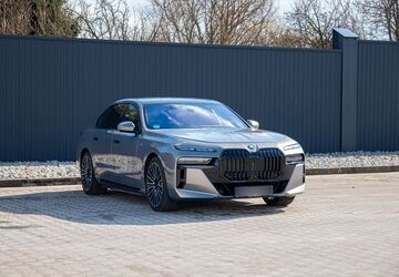 BMW 750 32.000 km 152.000 &euro; Markersdorf 02829