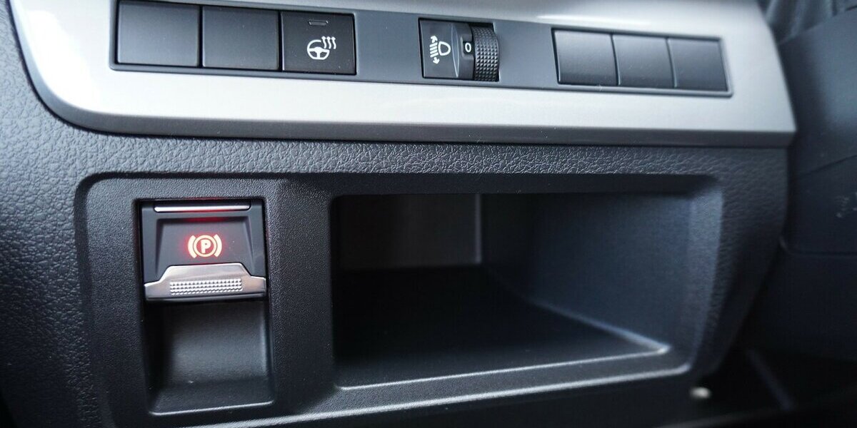 Fiat E-Scudo Multicab L3 75 kW/h / 5-Sitzer 8.712 km 39.972 &euro; Münchenbernsdorf 07589