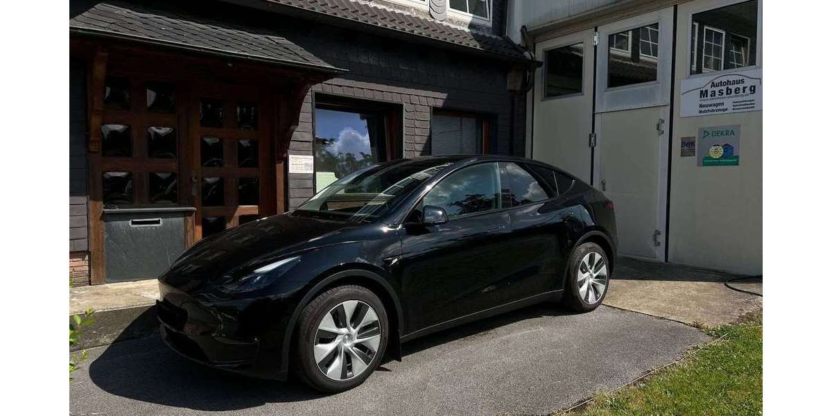 Tesla Model Y 48.930 km 33.790 &euro; Solingen 42699