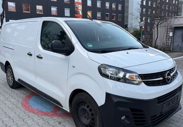 Opel Vivaro 199.899 km 13.990 &euro; München 81375