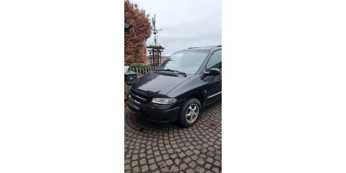 Chrysler Voyager 266.800 km 800 &euro; Kall 53925