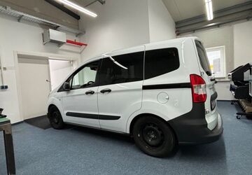 Ford Transit Courier 112.000 km 8.900 &euro; Cadolzburg 90556