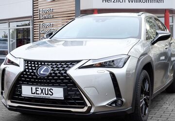 Lexus UX 94.560 km 23.750 &euro; Brandenburg 14776