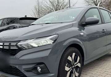 Dacia Sandero 2.650 km 18.990 &euro; Helgoland 27498