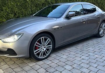Maserati Ghibli 65.000 km 36.900 &euro; Eichenau 82223