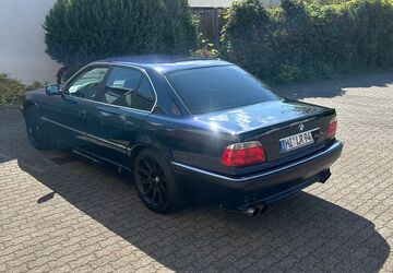 BMW 730 344.000 km 5.999 &euro; Porta Westfalica 32457