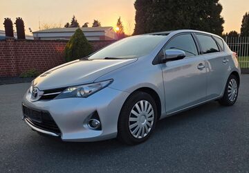 Toyota Auris 130.000 km 7.990 &euro; Hünxe 46569